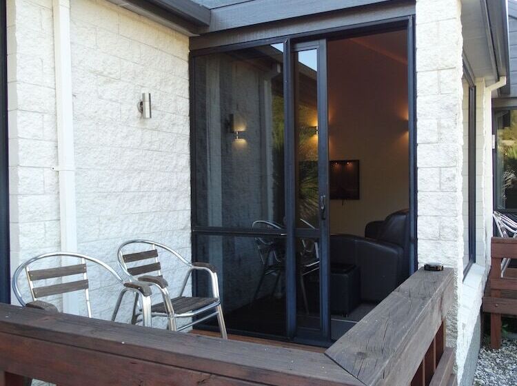 Alpine Glacier Motel