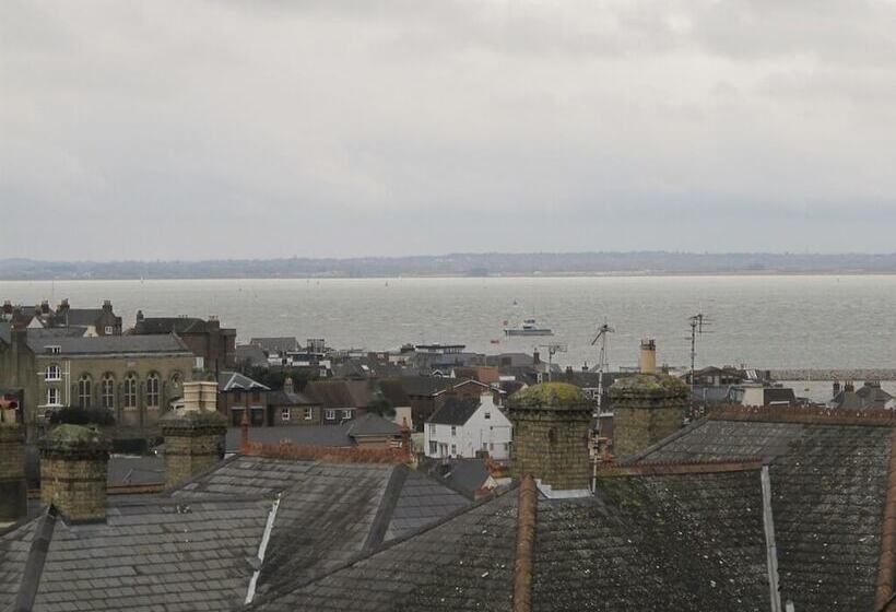 住宿加早餐  Endeavour House