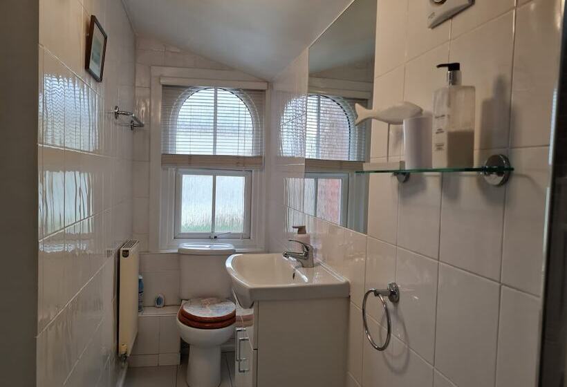 住宿加早餐  Endeavour House