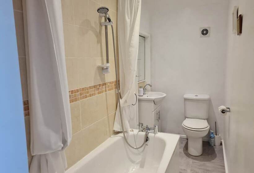 住宿加早餐  Endeavour House