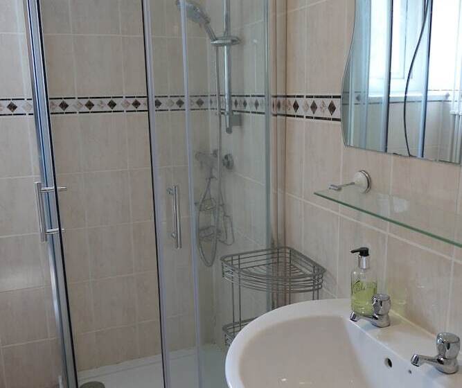 住宿加早餐 Greystones