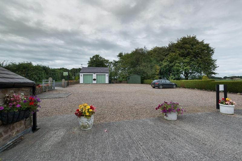 مبيت وإفطار Middle Holly Cottage