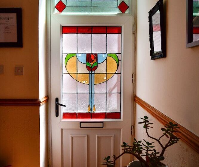 צימר Tree Tops Guest House