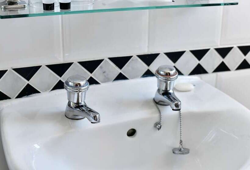 צימר Tree Tops Guest House