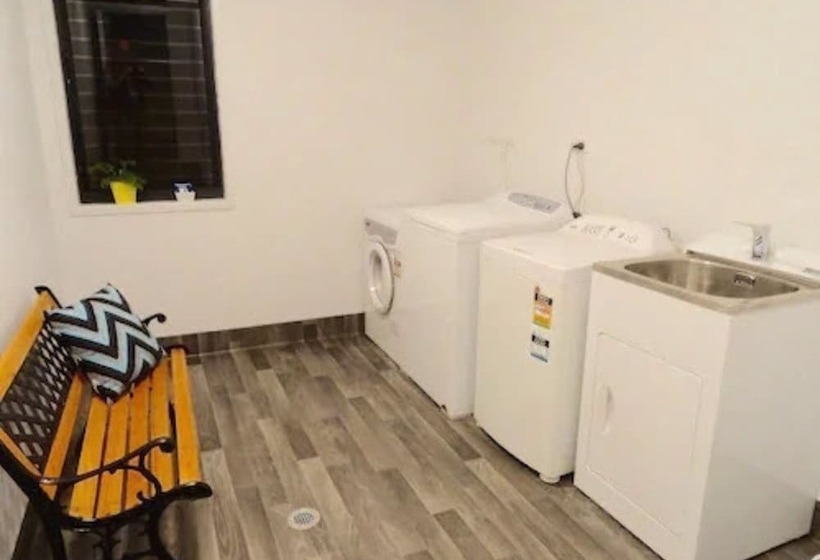 Bks Premier Motel Hamilton