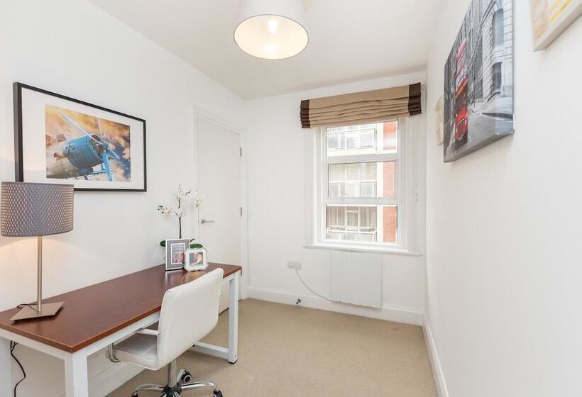 Urban Chic   Bond Street