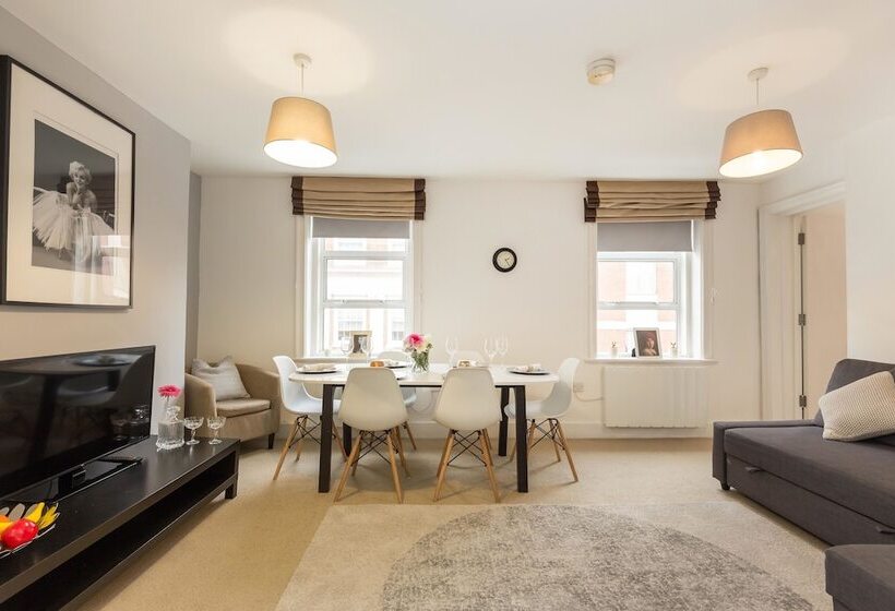 Urban Chic   Bond Street