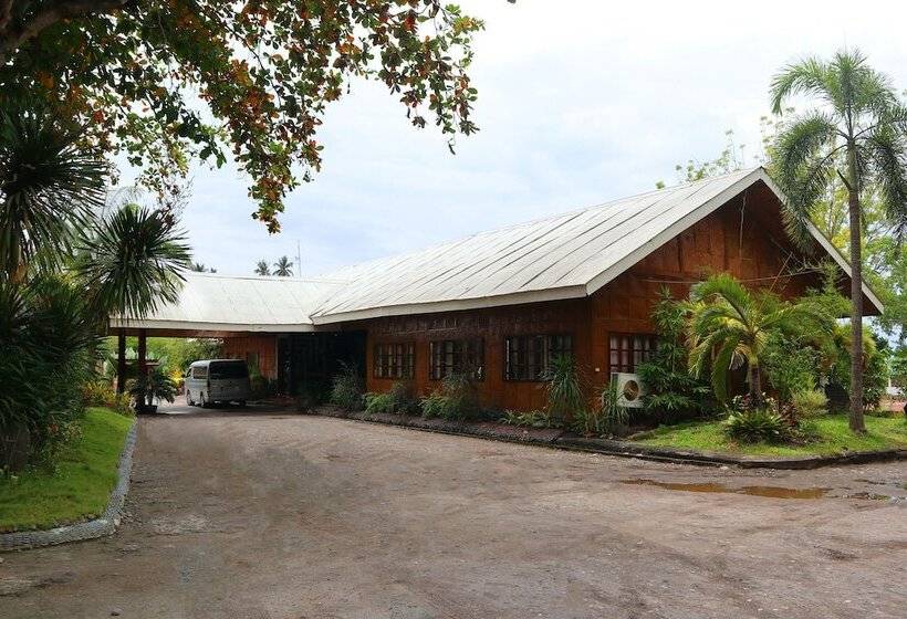 Dolores Tropicana Resort