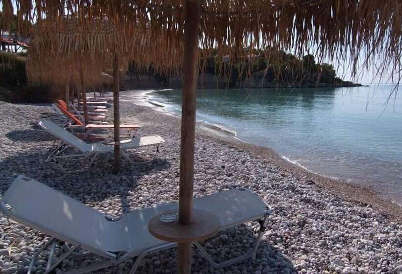 Epavlis Beach Resort