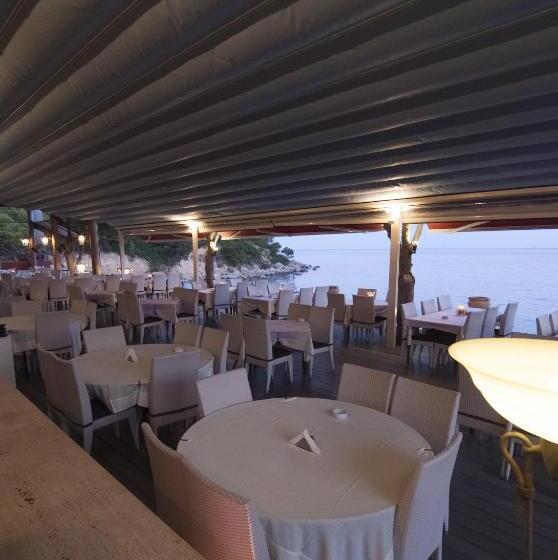 Epavlis Beach Resort