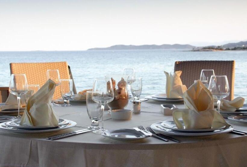 Epavlis Beach Resort