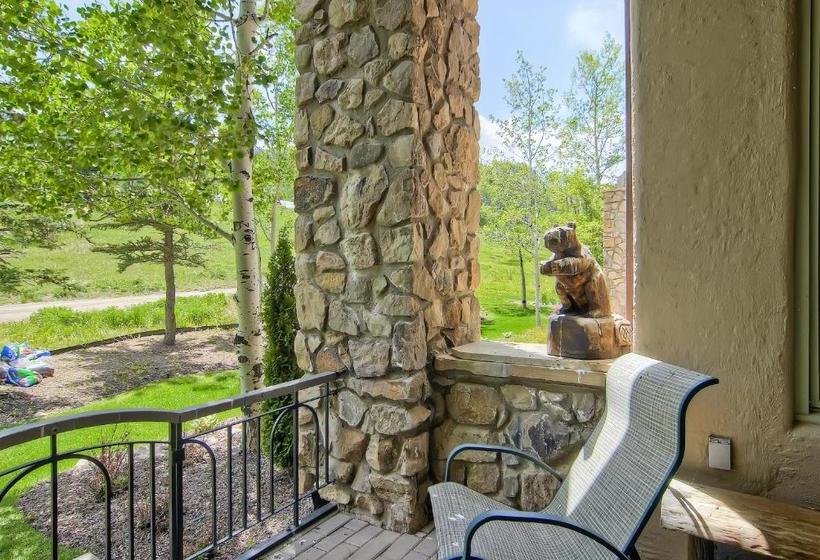 202 Highlands Slopeside