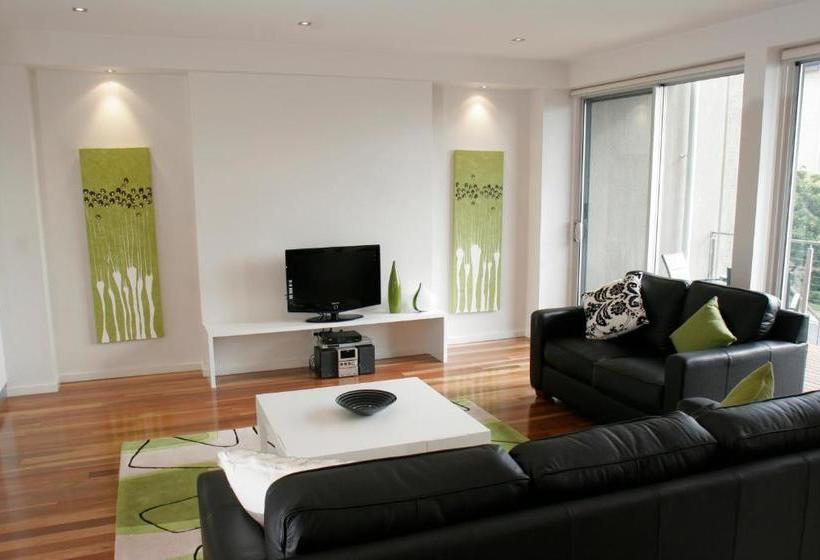 فندق 104 On Merri Apartments