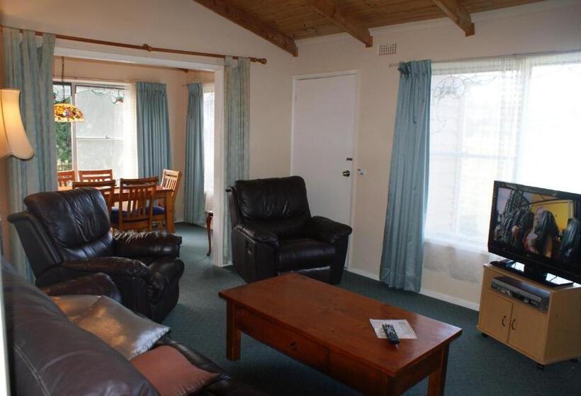 فندق Aaa Granary Accommodation