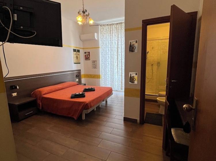 هتل Albergo Astro