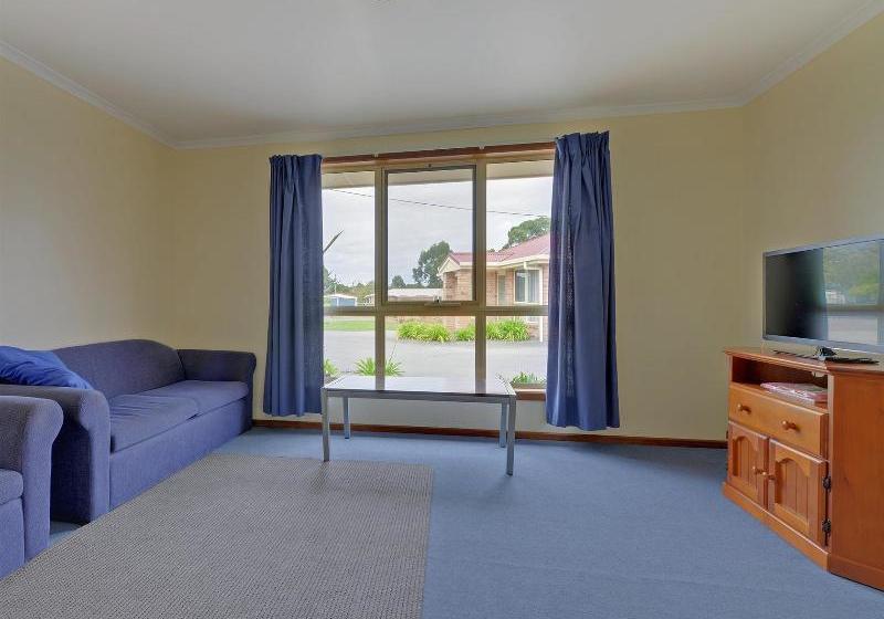 فندق All Inn Strahan