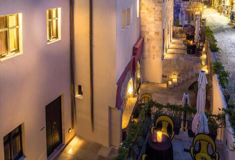 בית מלון כפרי Allegory Boutique