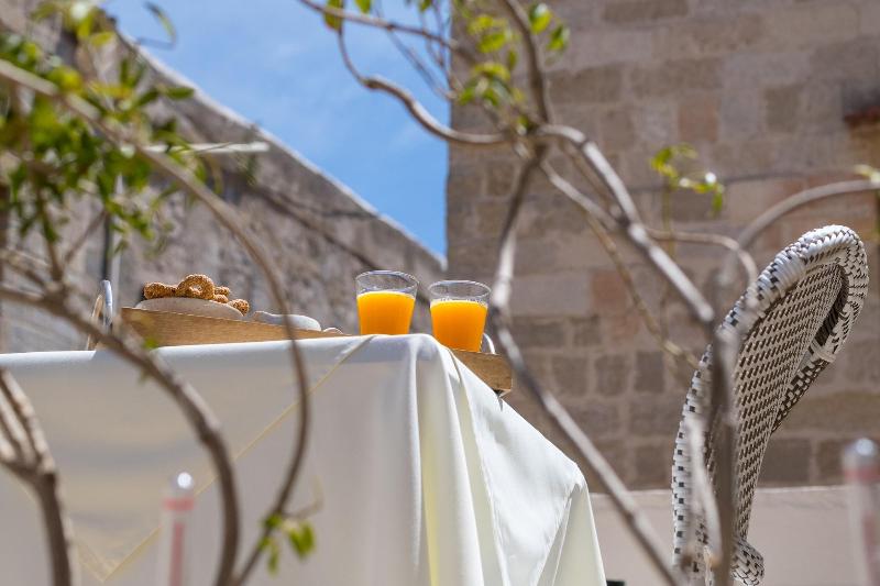 בית מלון כפרי Allegory Boutique