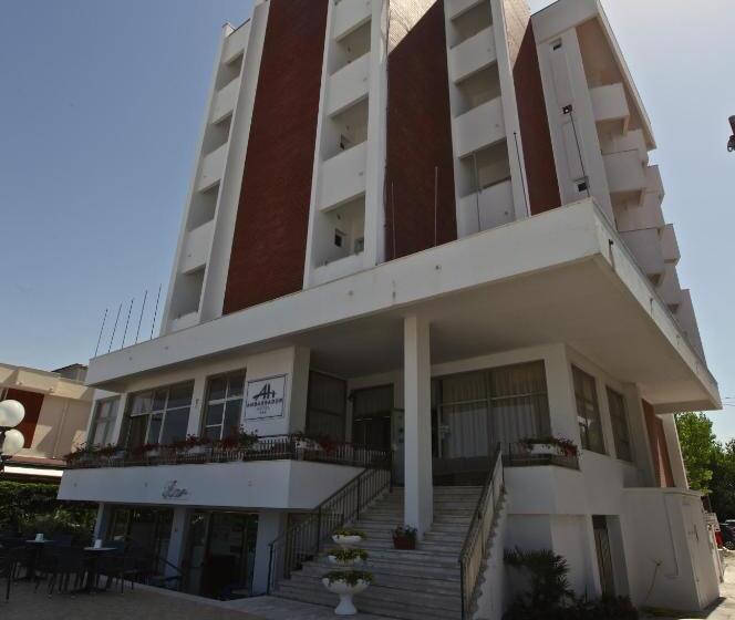 Отель Ambassador