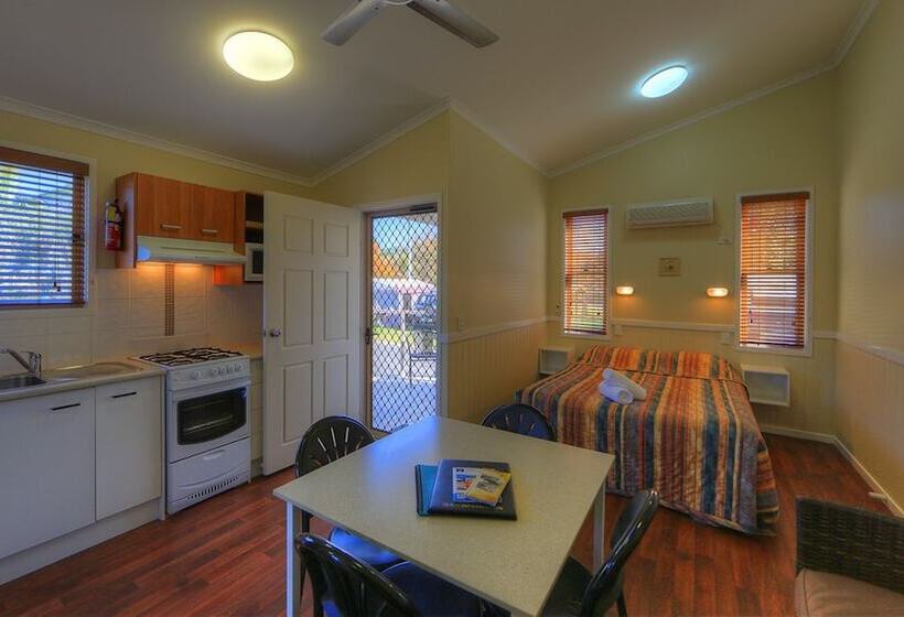 בית מלון כפרי Anchorage Holiday Park