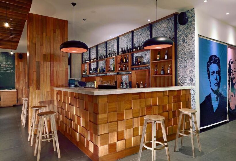 בית מלון כפרי Aston Anyer Beach