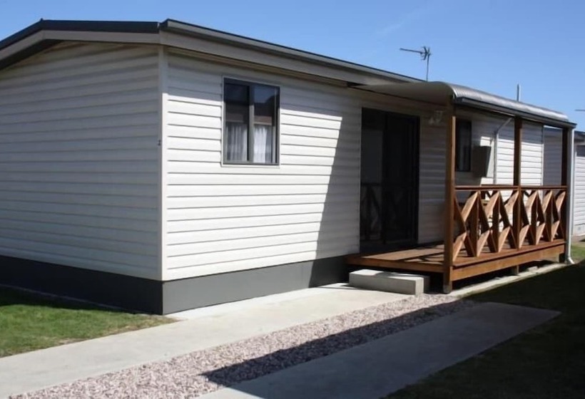 فندق Bay View Holiday Village