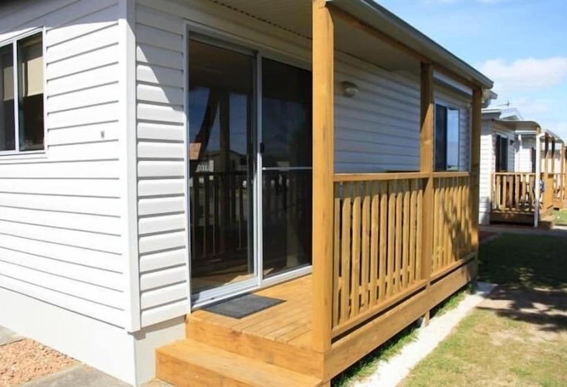 فندق Bay View Holiday Village