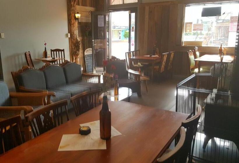 فندق The Bears Went Over The Mountain