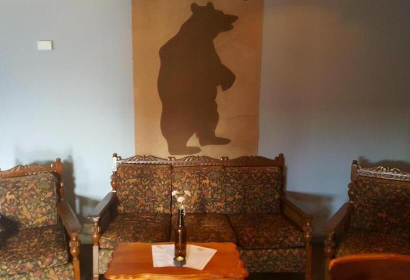 فندق The Bears Went Over The Mountain