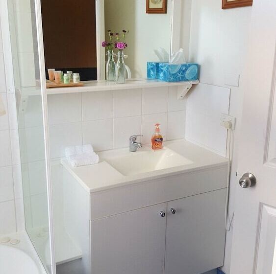 فندق The Bears Went Over The Mountain