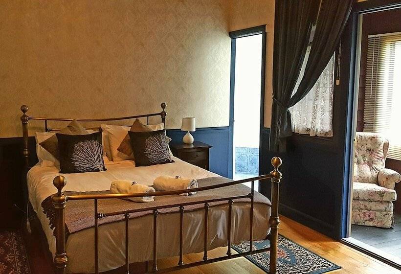 فندق The Bears Went Over The Mountain