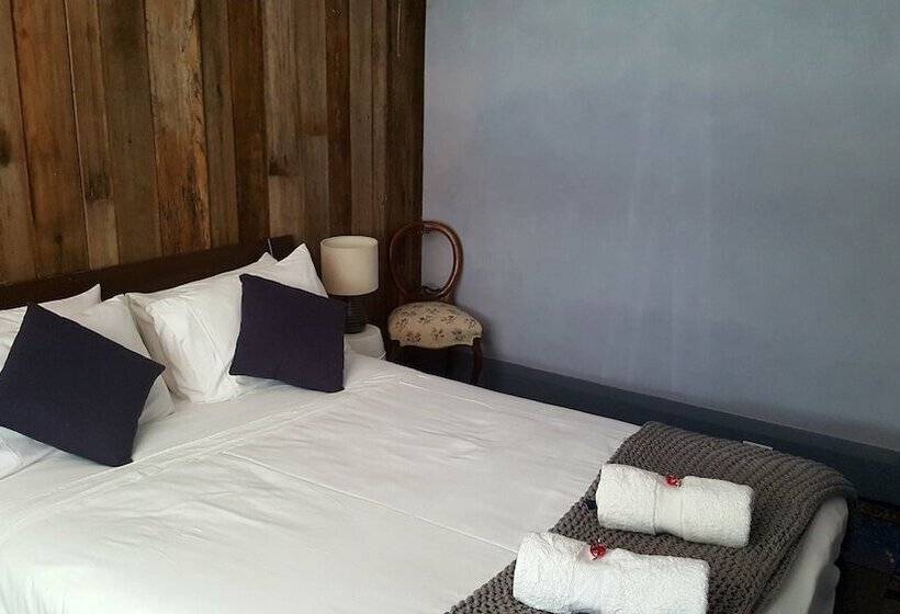 فندق The Bears Went Over The Mountain