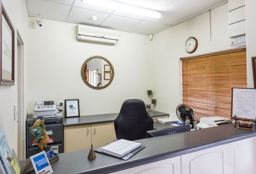 فندق Bent Street Motor Inn