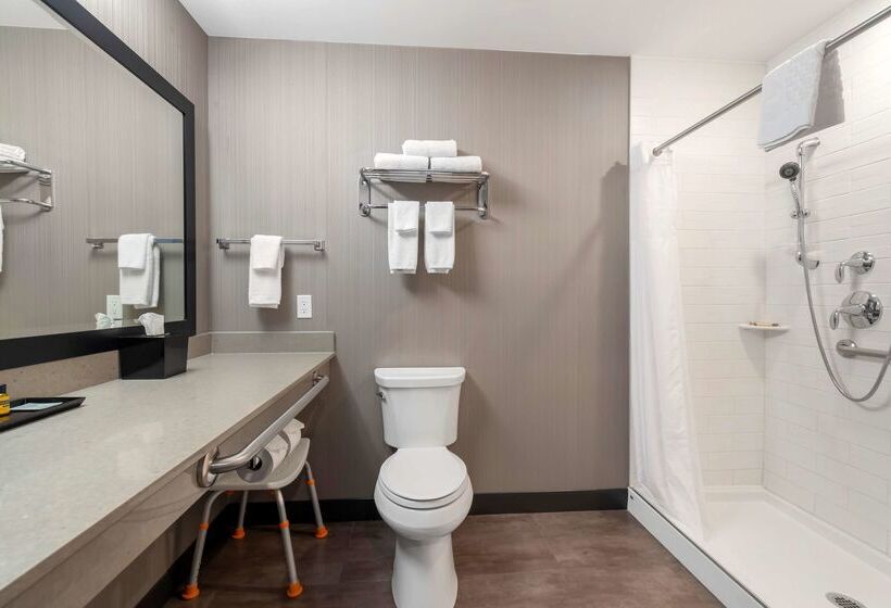 Отель Best Western Plus East Side