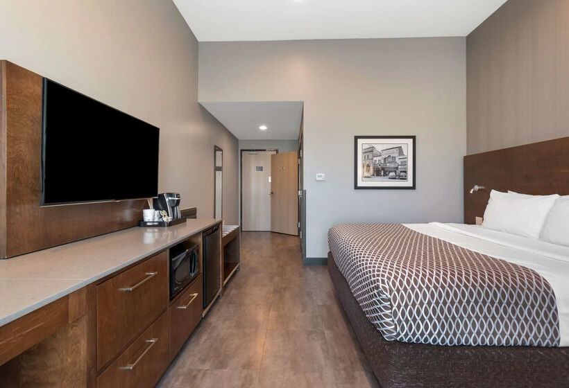 Отель Best Western Plus East Side