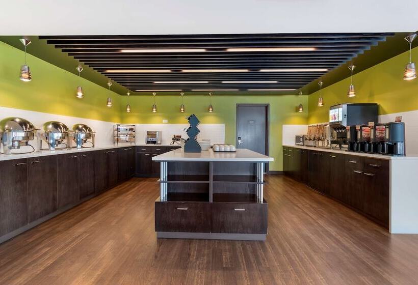 Отель Best Western Plus East Side