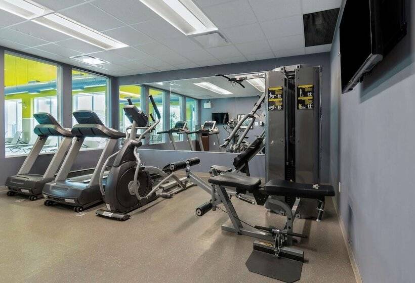 Отель Best Western Plus East Side