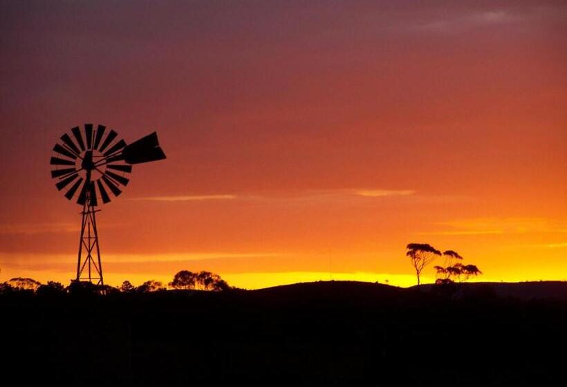 فندق Burra Motor Inn