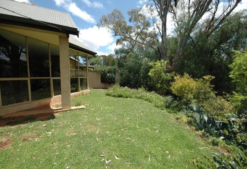 فندق Burra Motor Inn