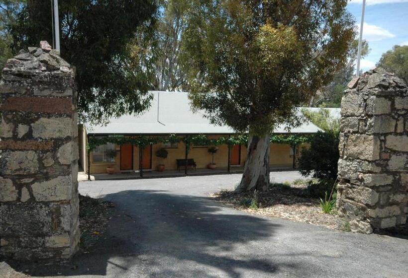 فندق Burra Motor Inn