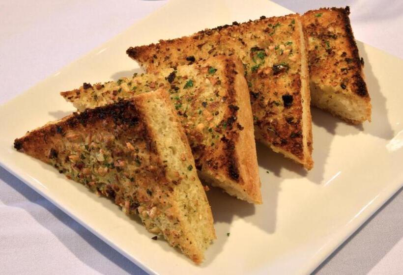 فندق Burra Motor Inn