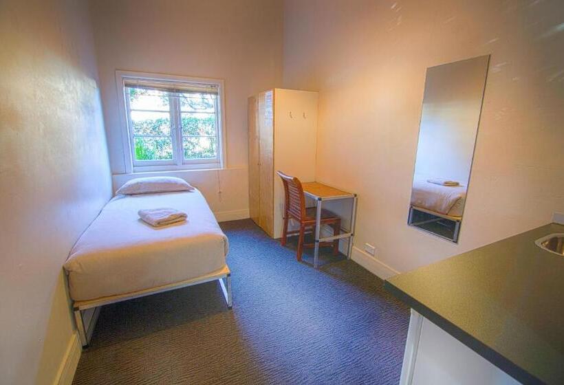 هتل Cambridge Lodge