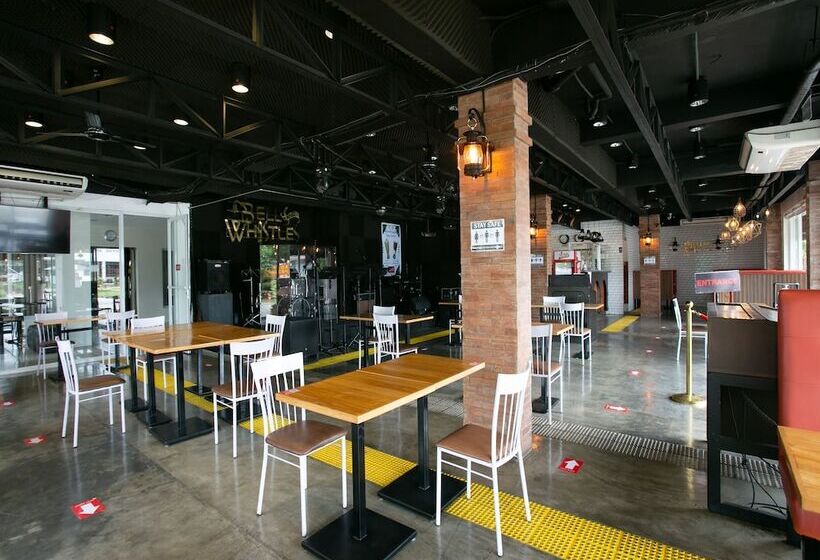 هتل Capital O 642 The Junction Tagaytay