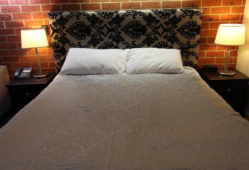 בית מלון כפרי Carnegie Motor Inn