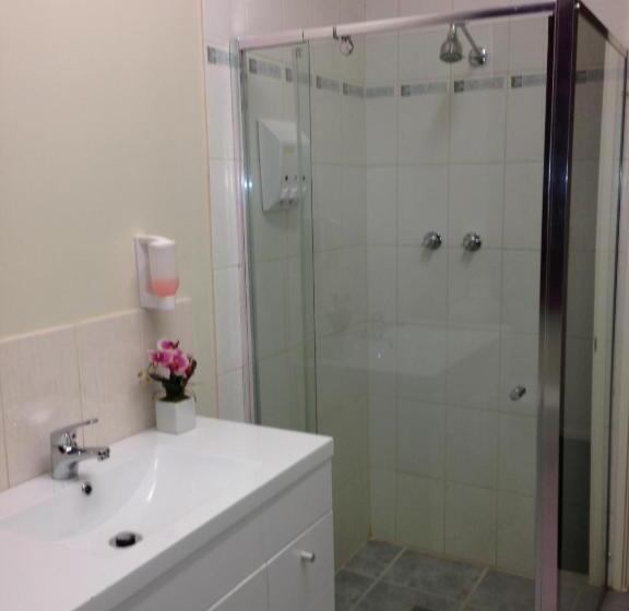 בית מלון כפרי Carnegie Motor Inn