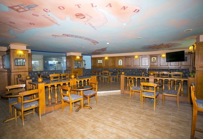 فندق Chaika Beach Resort