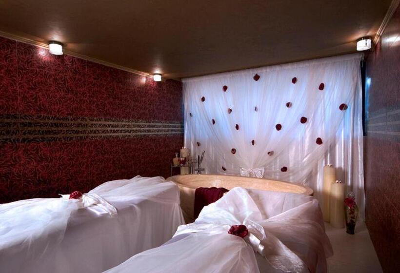 فندق Chaika Beach Resort