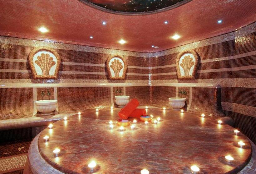 فندق Chaika Beach Resort