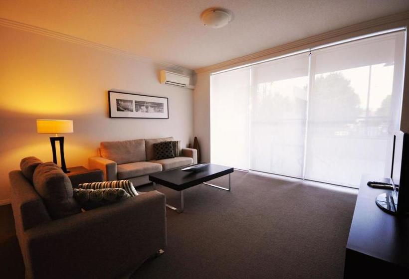 هتل Chancellor Lakeside