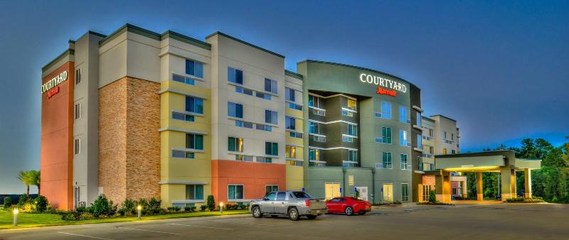 هتل Courtyard Lake Charles
